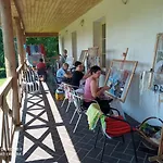 Dwor Strzyzew Bed & Breakfast Zelazowa Wola