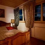 Bed & Breakfast Dwor Strzyzew 3*