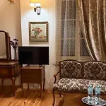 Dwór Strzyżew Bed and breakfast 3*
