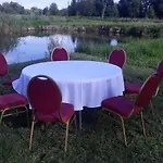 Dwor Strzyzew Bed & Breakfast Zelazowa Wola