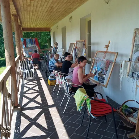 Dwor Strzyzew Bed & Breakfast Zelazowa Wola