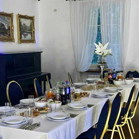 Bed & Breakfast Dwor Strzyzew 3*