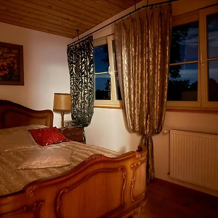 Nocleg ze śniadaniem Dwór Strzyżew 3*