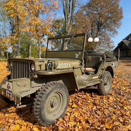 Bed & Breakfast Dwor Strzyzew Zelazowa Wola