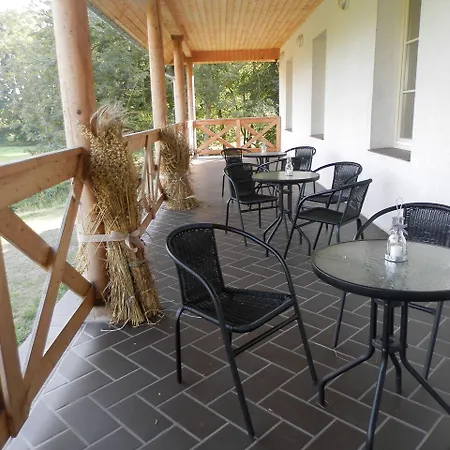 Dwor Strzyzew B&B 3*