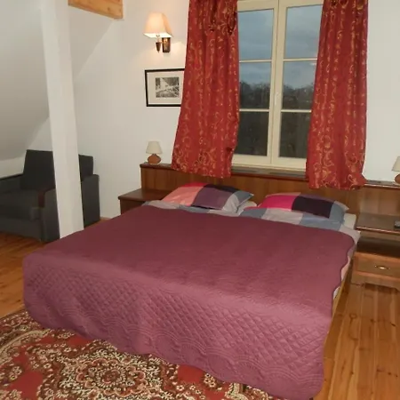 Bed & Breakfast Dwor Strzyzew *