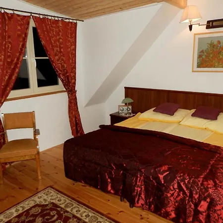 Bed & Breakfast Dwor Strzyzew *